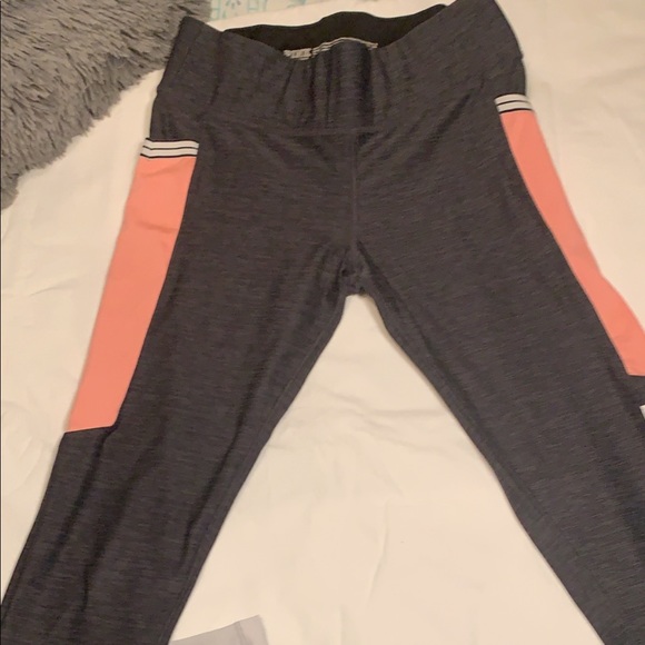 athletic leggings - Picture 2 of 2